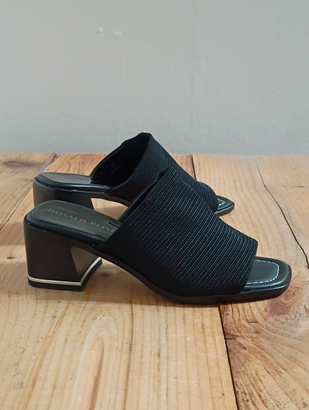 Donald Pliner Women's Haze Heeled Sandal (Black, 5.5) NEW